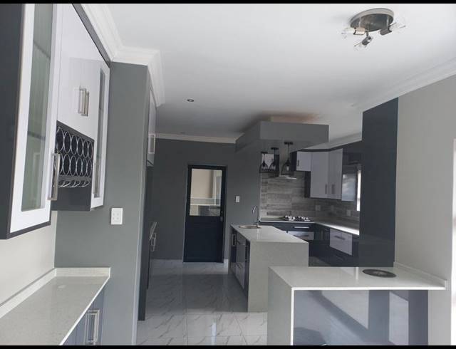 3 BEDROOM HOUSE FOR SALE IN AMANDASIG